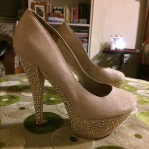 Beige studded heals
